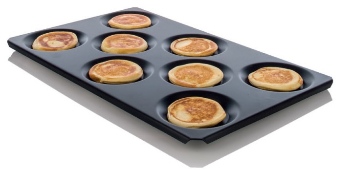 Rational 60.71.157 Multibaker befüllt Pancakes  