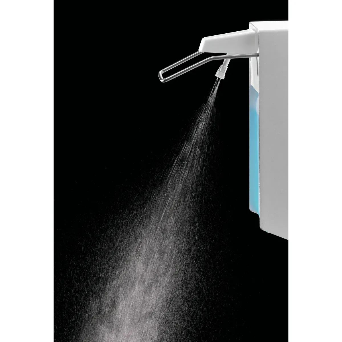 Bartscher 850019 Desinfektionsspender PS 0,9L W Ansicht Komplett mit Desinfektionsmittel in Benutzung schwarzer Hintergrund, Kaffeemaschine, Wasserzerstäuber, Sprühfunktion, Wassertropfen, Küchengerät