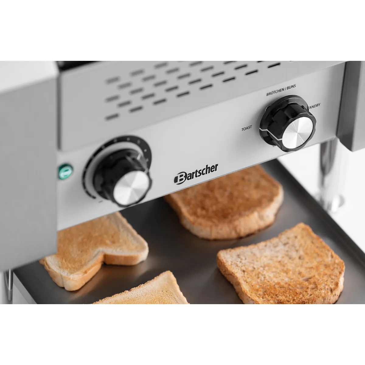 Bartscher A100205 Durchlauftoaster Bedienfeld mit Blick auf 4 Toasts
