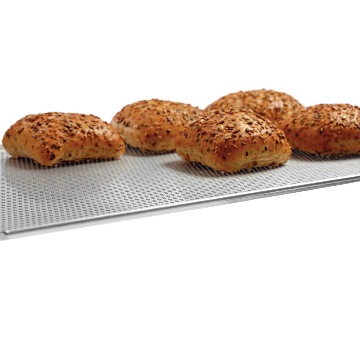 Bartscher 100427 Lochblech silber mit Kante seitliche Ansicht mit Brötchen